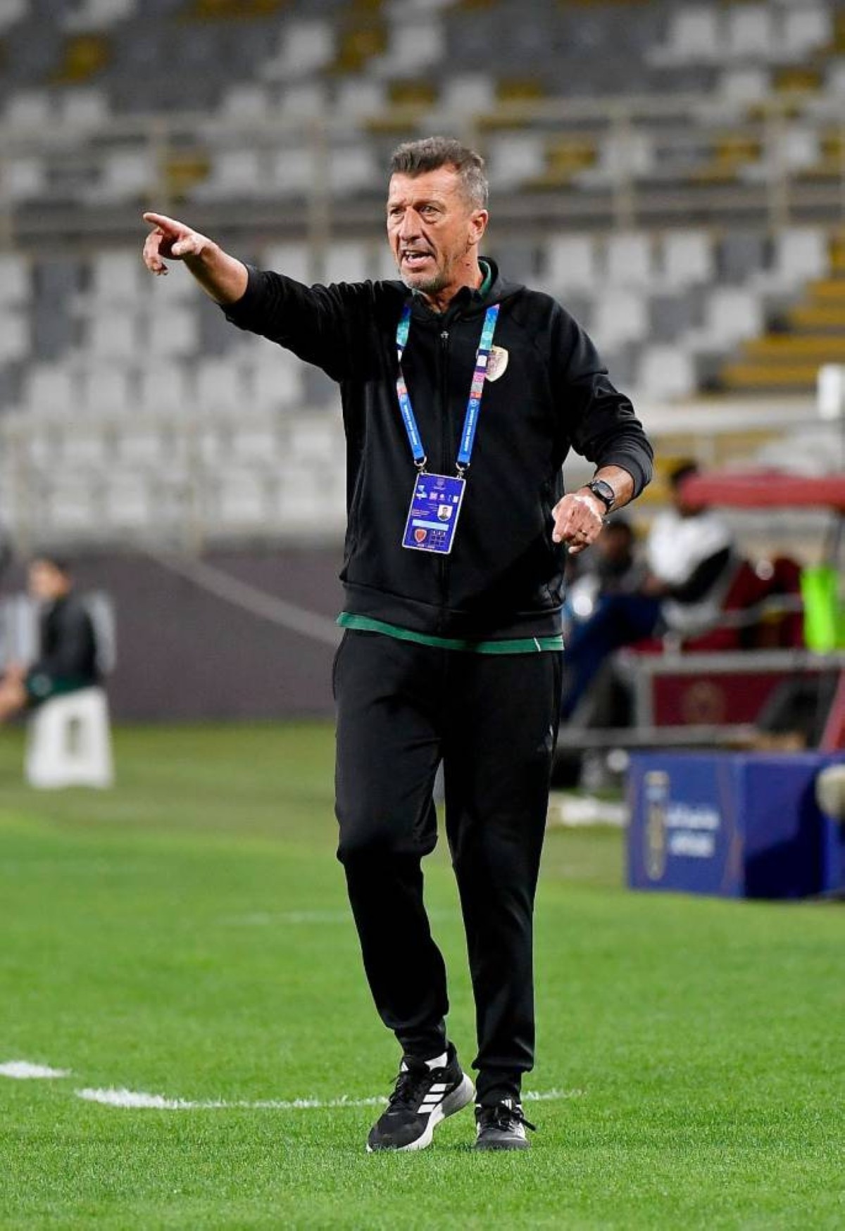 الفريق تأثر بغياب خريبين.. تيكسيرا: تكرار الحديث عن مصيري مع الوحدة أصبح مملًا