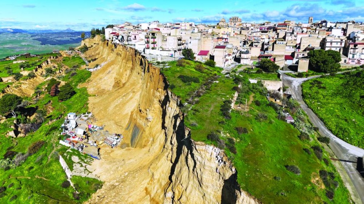 الإمارات تتضامن مع إيطاليا إثر العواصف العاتية في صقلية