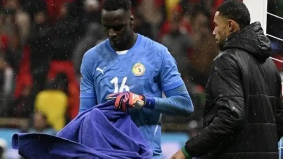 «منشفة» مندي توقف حكيمي وغرامات قياسية على السنغال بعد أحداث نهائي «الكان»