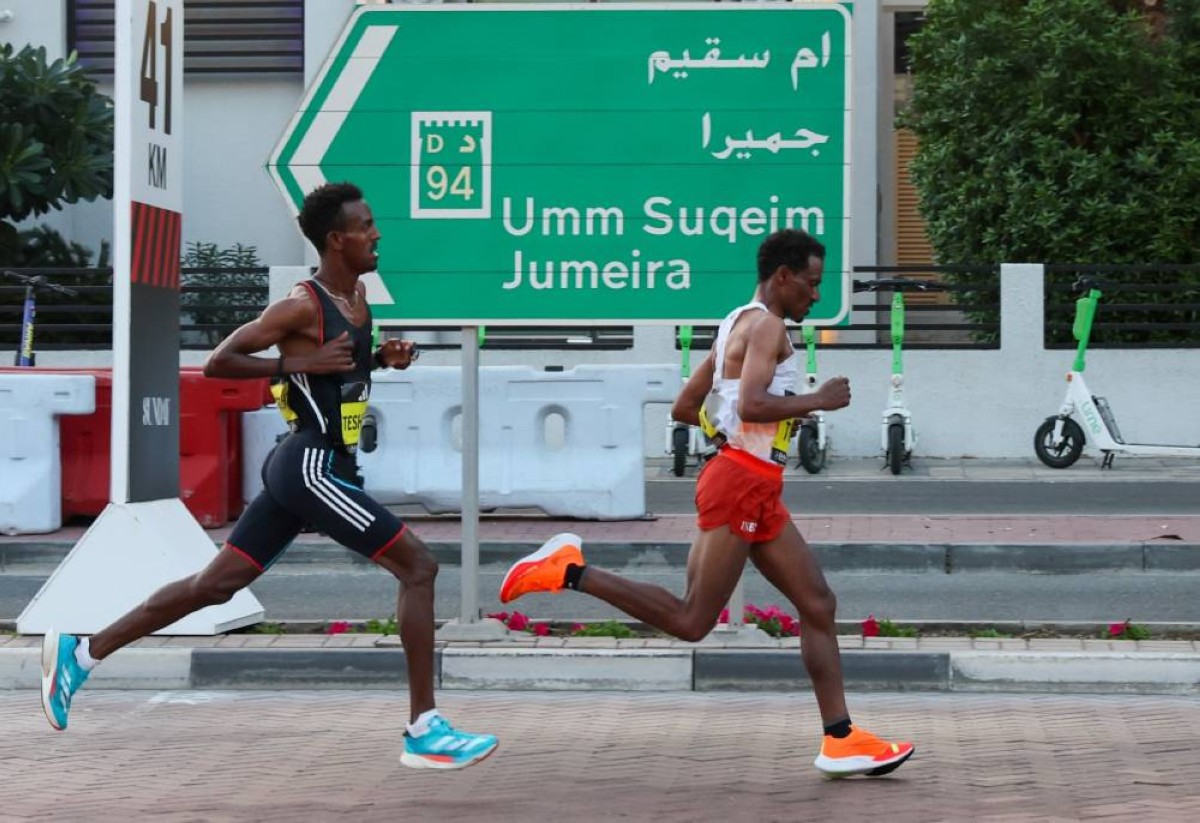 ماراثون دبي يحتفل بـ«اليوبيل الفضي» بنخبة من عدائي العالم
