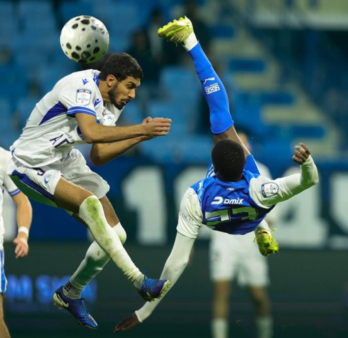 بني ياس يتنفس الصعداء بثنائية في شباك النصر