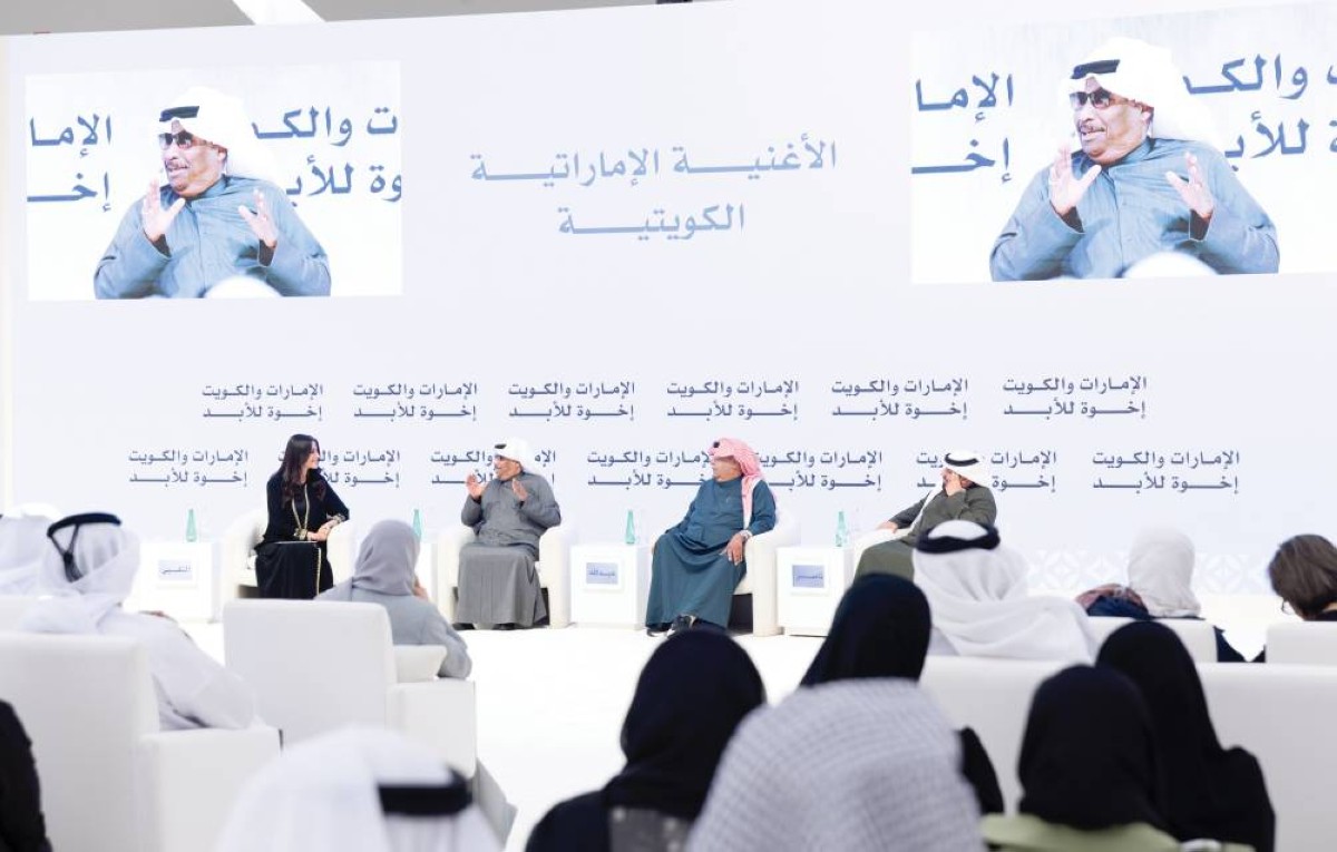 خالد ناصر وأنور عبدالله وإبراهيم جمعة خلال الجلسة