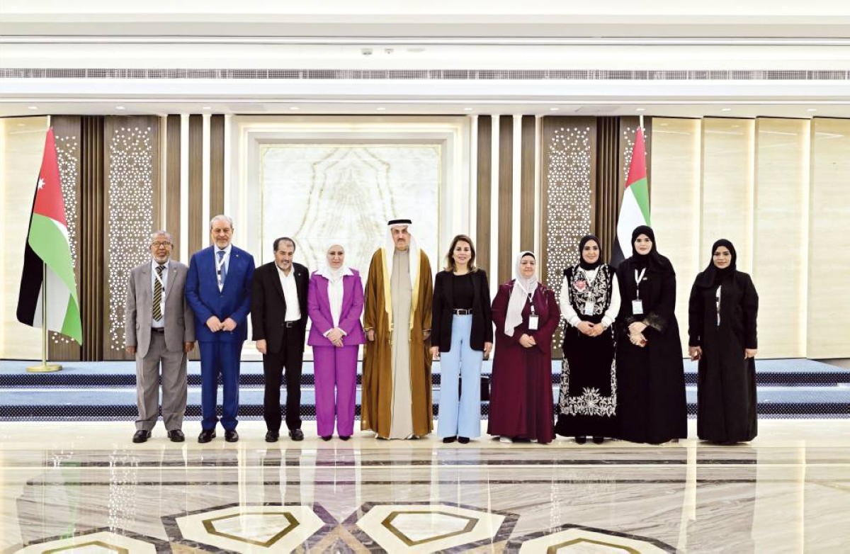 صقر غباش يبحث التعاون مع مساعد رئيس مجلس الأعيان بالأردن