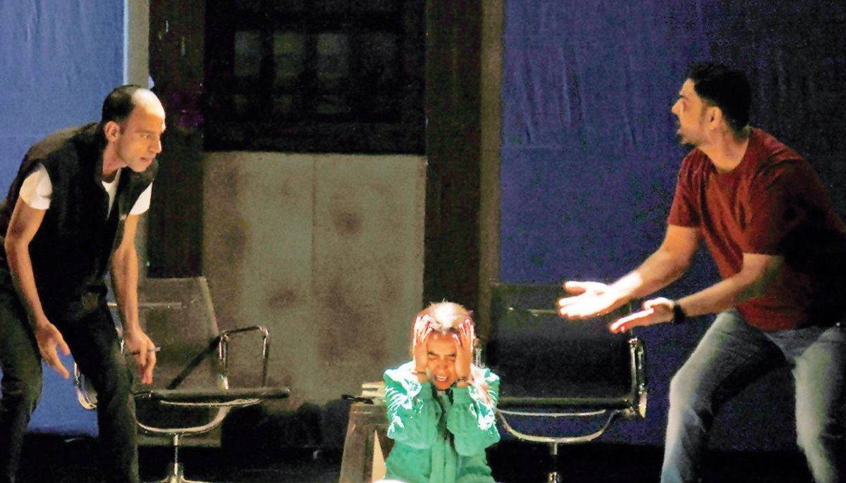 مبادرات وفعاليات المسرح تثري الثقافة المحلية