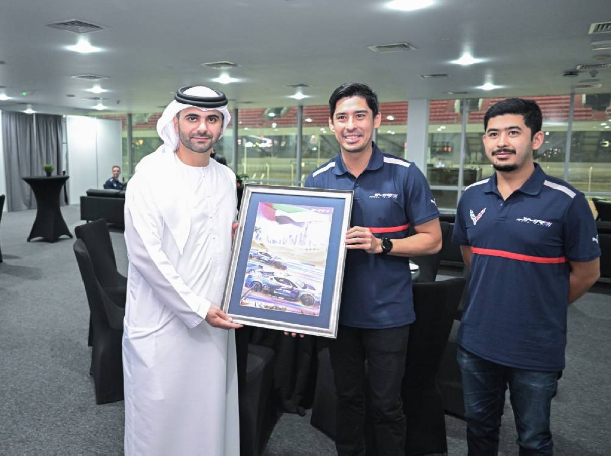 منصور بن محمد يشهد الجولة الثالثة من سباقات «لومان الآسيوية»