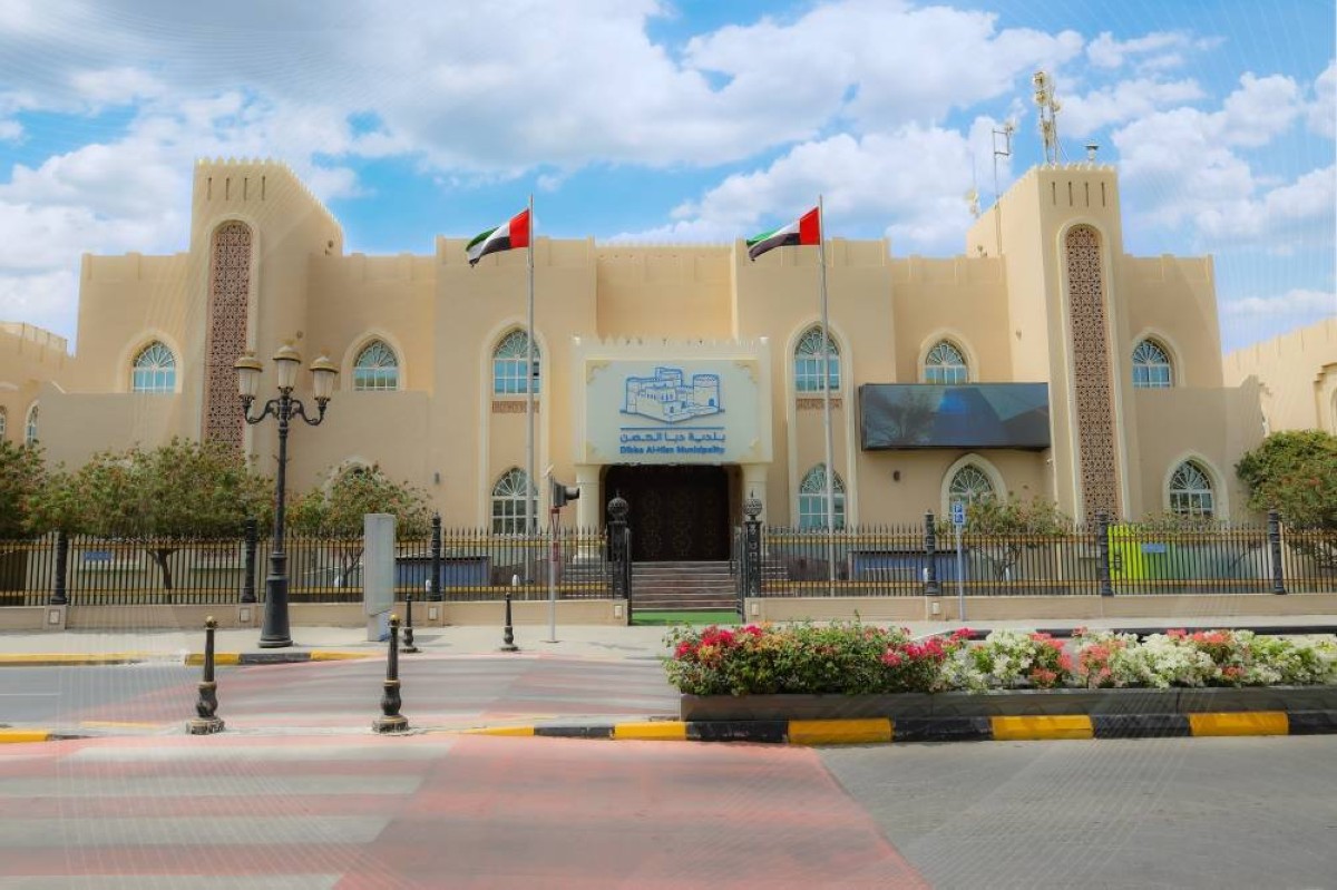 بلدية دبا الحصن تطلق المرحلة الأولى لربط المنازل بشبكة الصرف الصحي في «حي الدوب»