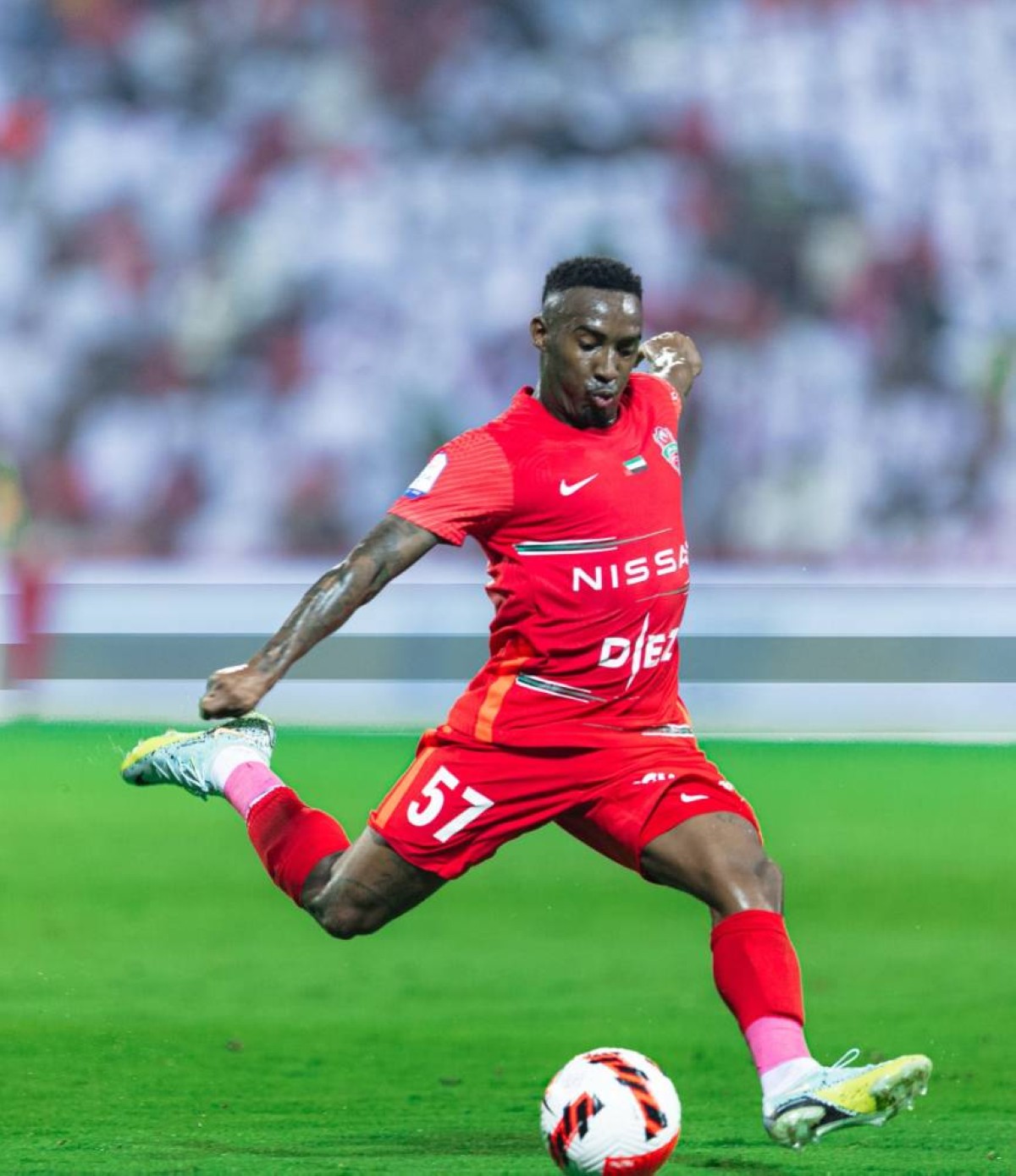 العين وشباب الأهلي يهيمنان على ترشيحات جوائز يناير