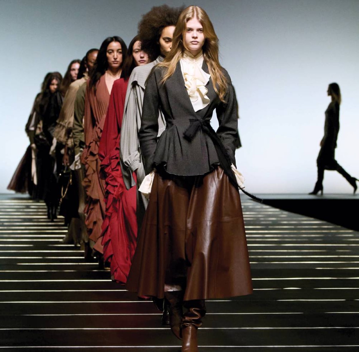 «دبي للموضة» يستهل فعالياته بعرض إيطالي ساحر