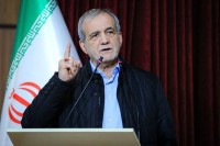 الرئيس الإيراني يعطي الضوء الأخضر لإجراء محادثات أميركا