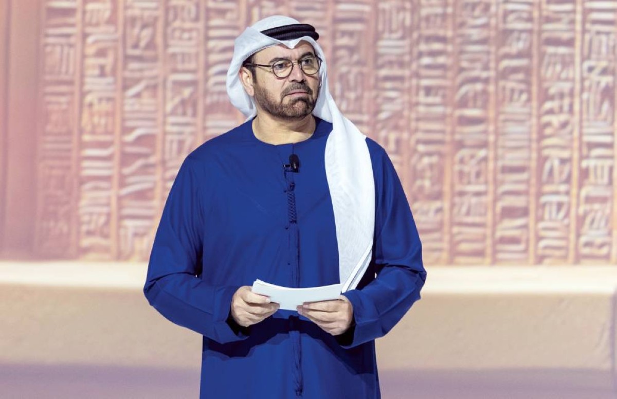 محمد القرقاوي متحدثاً خلال القمة