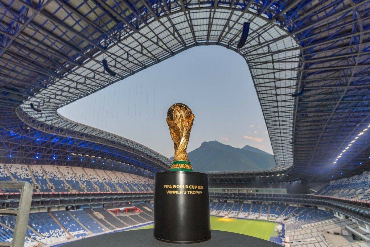 سباق ثلاثي على نهائي مونديال 2030