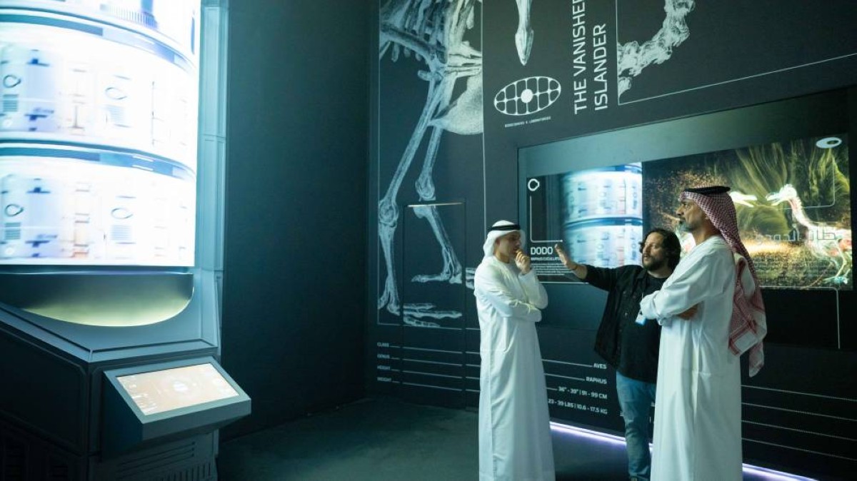 عمار النعيمي يزور مختبر الحياة والتنوع البيولوجي