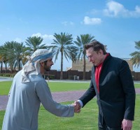 حمدان بن محمد معلقاً على احتفاء إيلون ماسك بـ "دبي لوب": هذه رحلة بدأناها معاً