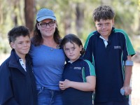 كيف استطاع مراهق 13 عاماً السباحة 4 ساعات وإنقاذ عائلته من الغرق؟