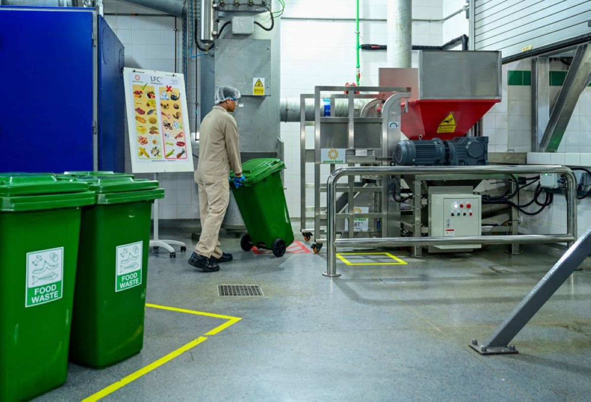 «الإمارات لتموين الطائرات» تشغل نظاماً حيوياً لمعالجة النفايات العضوية