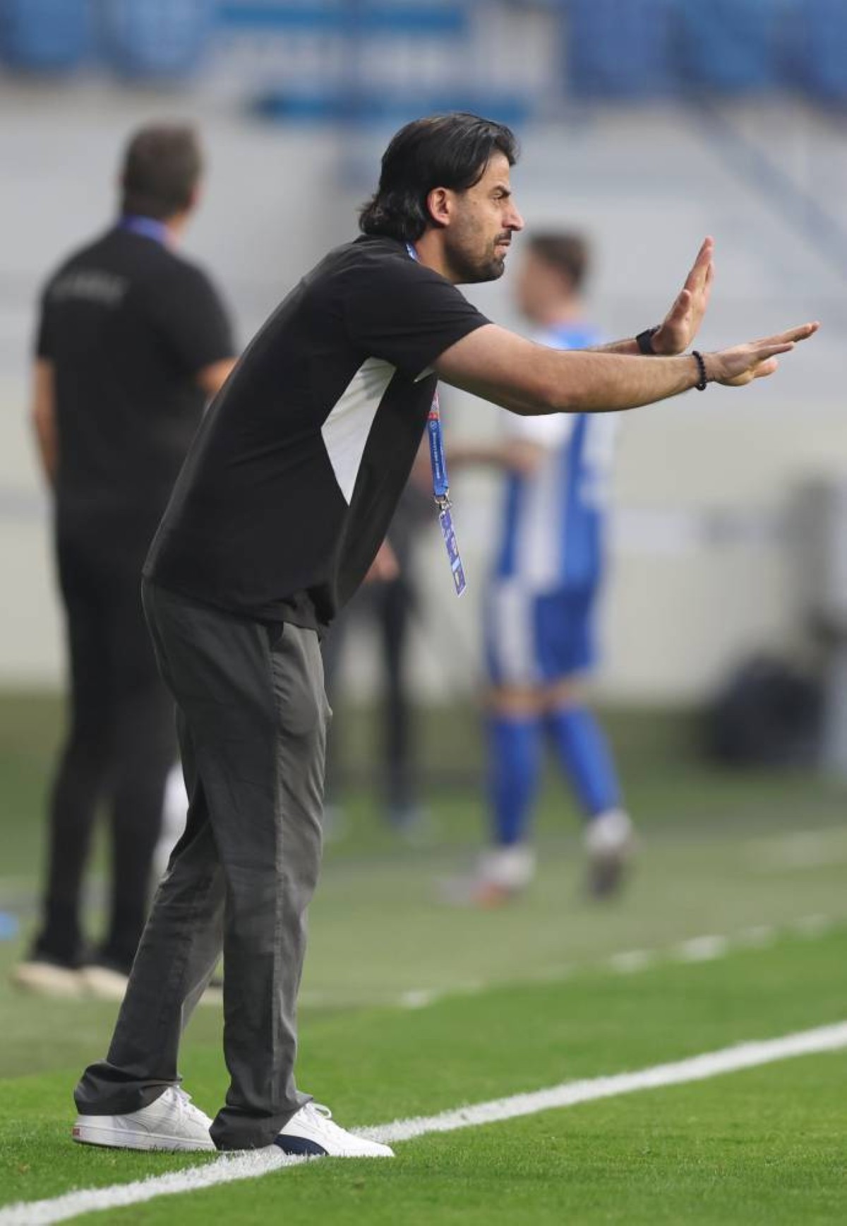 ميرال: سأكون سعيداً إذا وجد الوصل مدرباً يطور الفريق