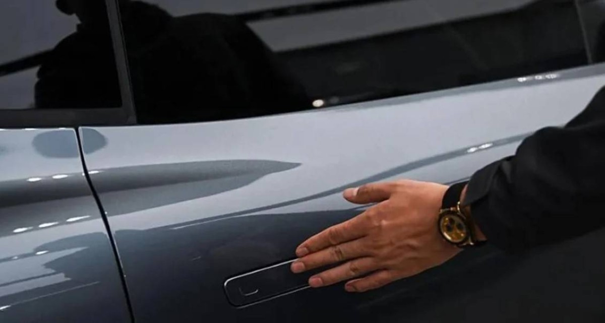 لماذا حظرت الصين المقابض المخفية في السيارات؟