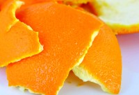 قشر البرتقال ينقّي الماء