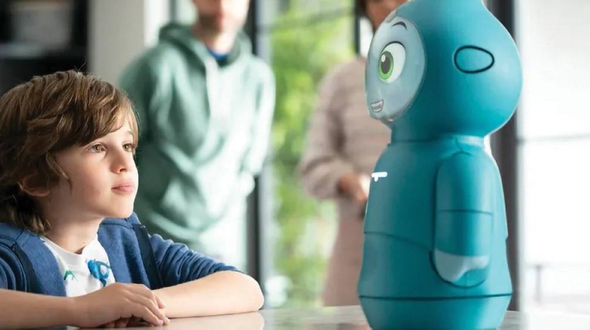 خبراء يحذرون من خطر دمى ناطقة بالذكاء الاصطناعي على الأطفال