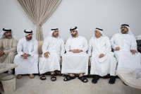 منصور بن محمد يقدم واجب العزاء في وفاة عمر أحمد البلوشي