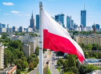 بولندا تعتزم إنشاء وحدة احتياط عسكرية للرد السريع