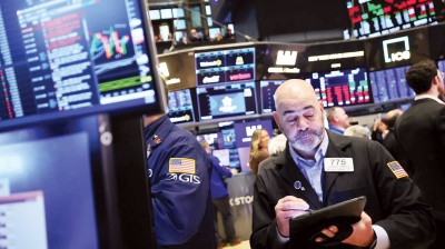 لماذا يواصل المستثمرون الأجانب ضخ الأموال بأمريكا رغم كل الانتقادات؟