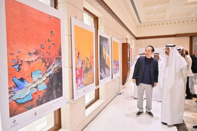 من أعمال معرض «سرديات التصميم»