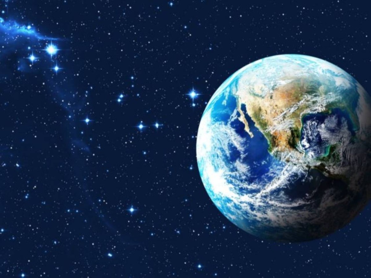 ملايين الأجسام بمدار الأرض