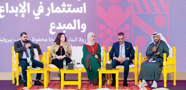 المهرجان يزخر بجلسات ثرية تناقش قضايا أدبية مهمة