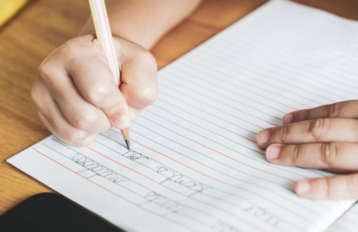 كتابة اليد تنشط الدماغ