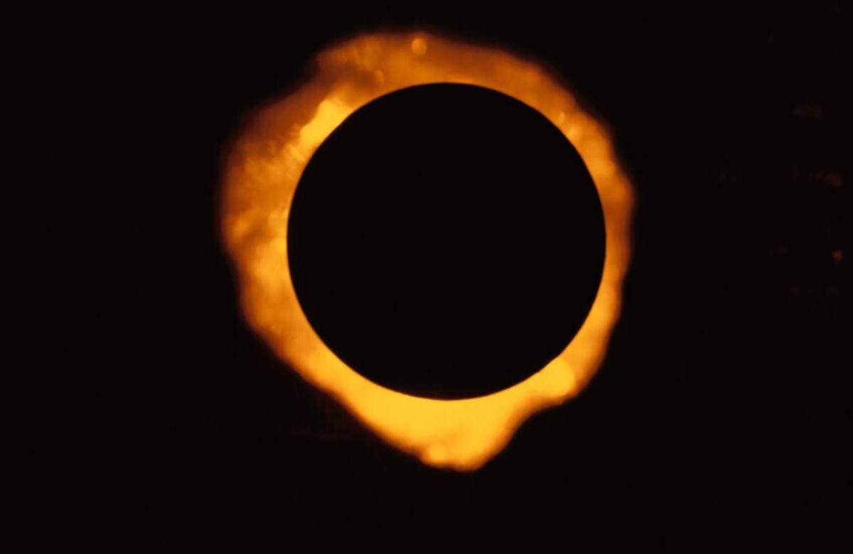 كسوف شمسي 17 الجاري