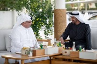 محمد بن زايد يستقبل ولي عهد البحرين