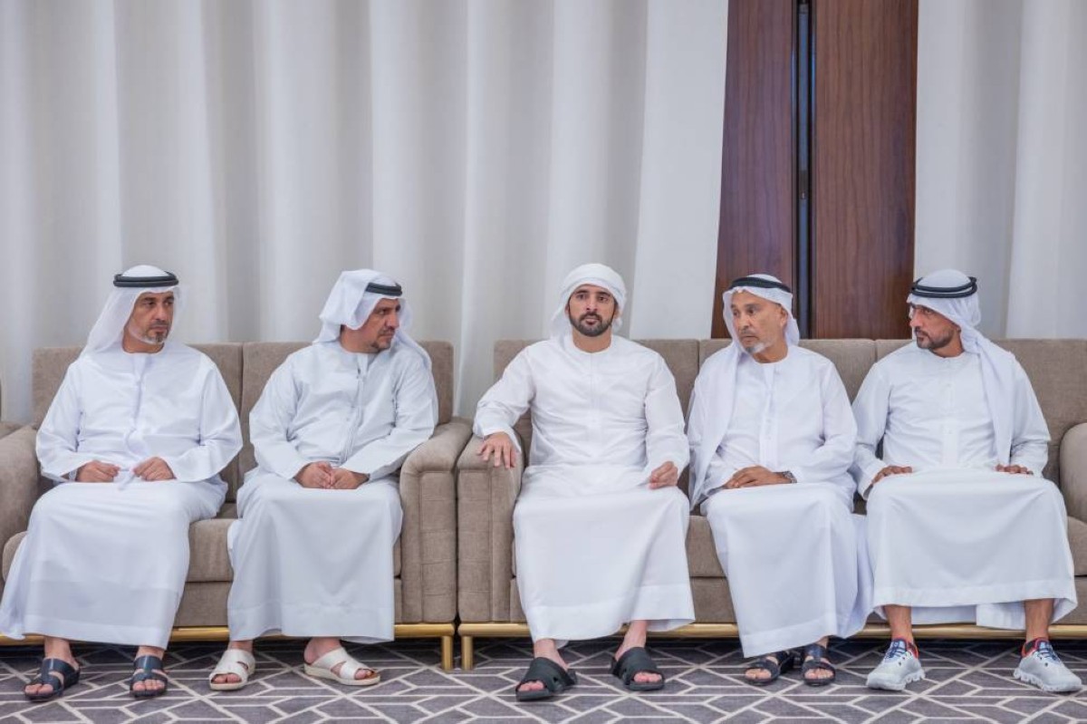 حمدان بن محمد يقدّم واجب العزاء في وفاة عبدالمجيد صديقي