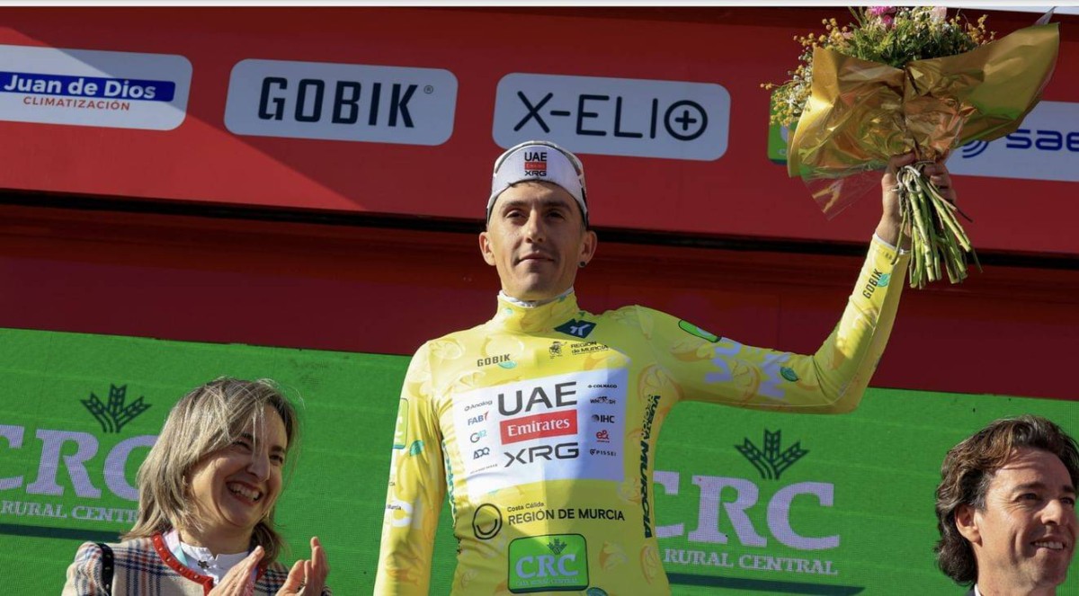 "فريق الإمارات للدراجات" يتصدر المرحلة الأولى من طواف "مورسيا" الإسباني