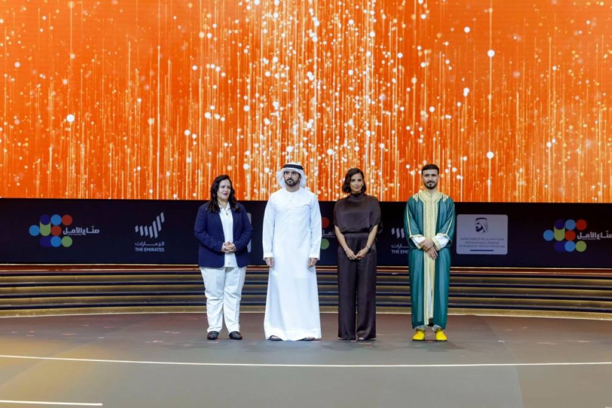 حمدان بن محمد يتوج فوزية محمودي من المغرب بجائزة «صانع الأمل الأول 2026»