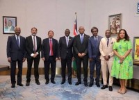 السودان.. حمدوك يصعّد من قلب أفريقيا: لا سلام مع المخربين "الإخوان"