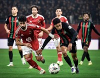 الأهلي يتعادل مع الجيش الملكي ليتأهلا معا لدور الثمانية بدوري الأبطال