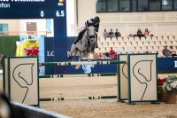 الفارسة البرازيلية لوسيانا تحصد لقب «دولية الإمارات» لقفز الحواجز