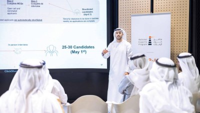 خالد النعيمي خلال الفعالية في دبي