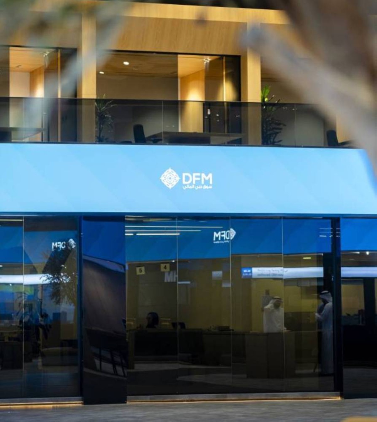 3 أسهم تقفز بالحد الأقصى.. و«العربية للطيران» يواصل التحليق