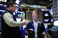 «وول ستريت» تتجاوز ضغوط «التكنولوجيا».. ومكاسب لمؤشرات أوروبا