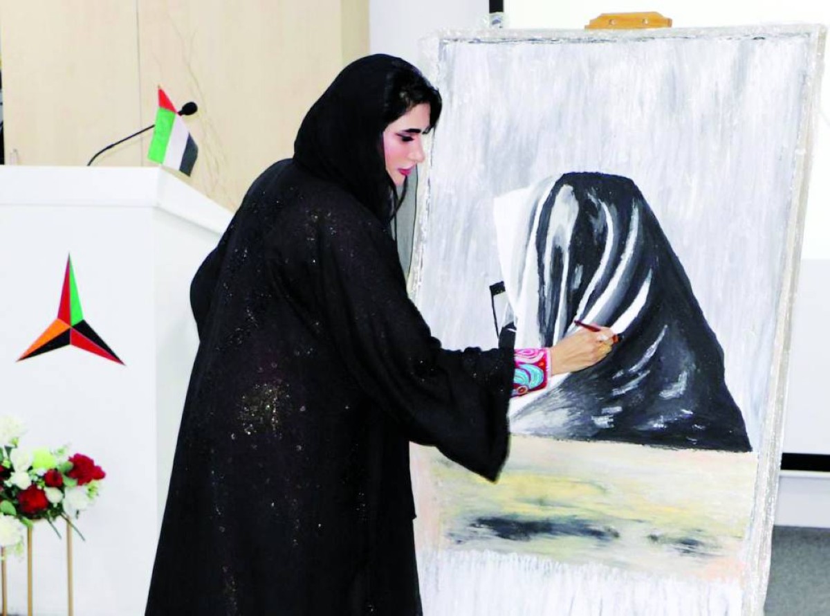 لوحات نوال البلوشي رسائل إبداعية تفوح بعبق الأرض