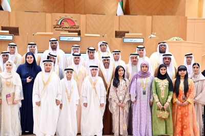 «برلمان الطفل» يوصي بالتحقق من العمر عند فتح الحساب الرقمي