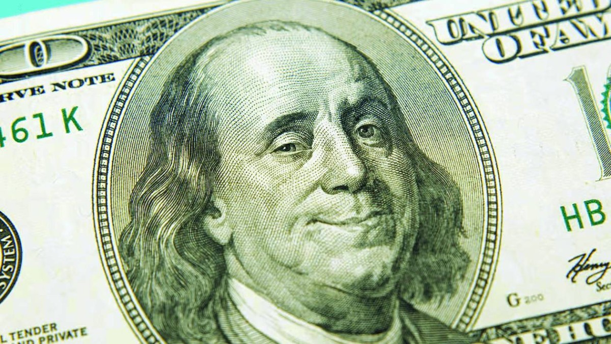 هل تعيش الأسواق الآن في قلب مرحلة «ابتسامة الدولار»؟