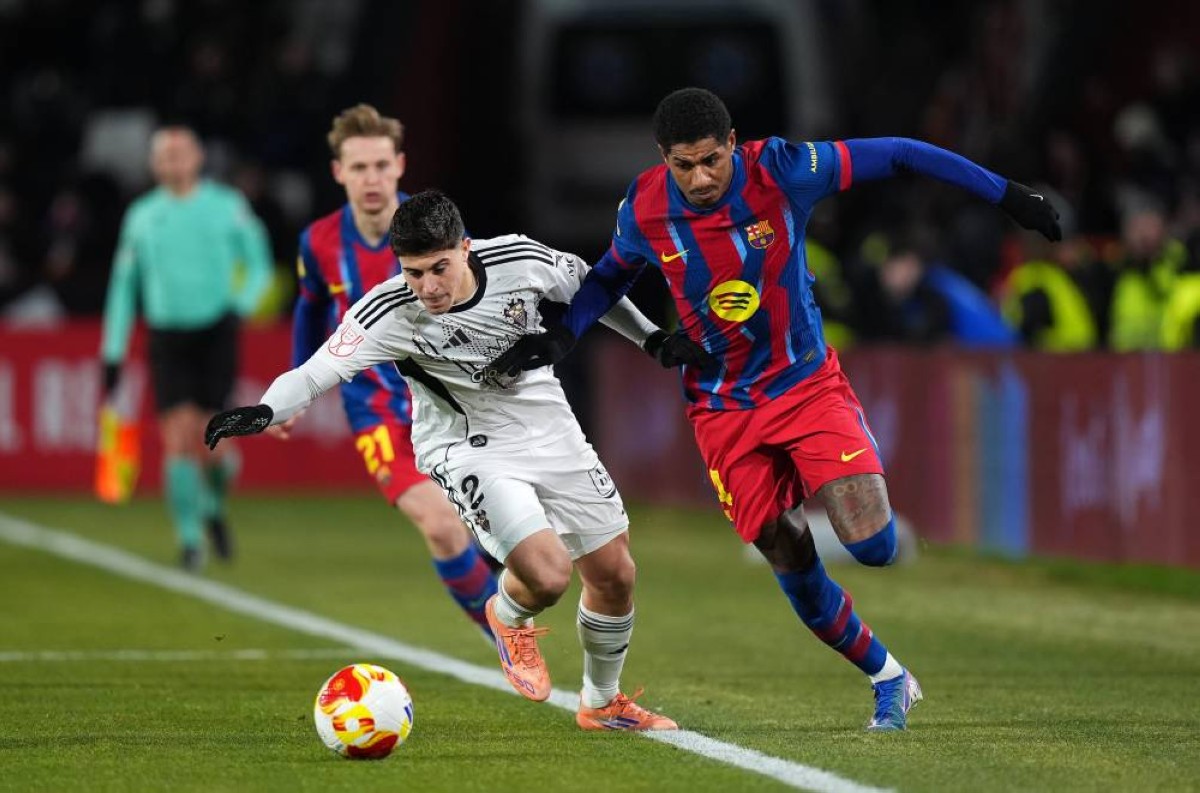 فكرة عبقرية.. «رافعة راشفورد» تعيد التوازن المالي لبرشلونة وتمهد لاستقرار الفريق