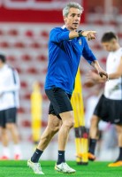 أسرار الاستقرار... كيف حافظ 7 مدربين على توازن أنديتهم في دوري المحترفين؟