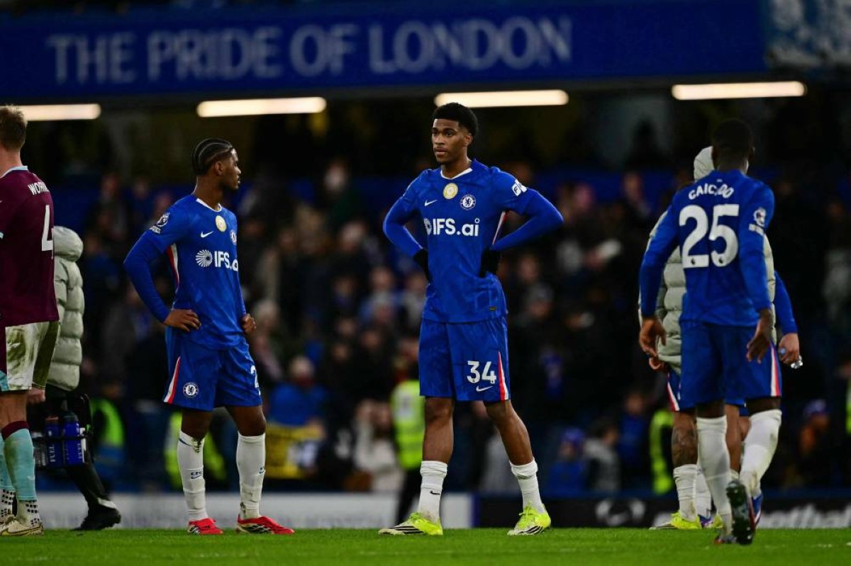 تشيلسي يعود لدوامة الإحباط بتعادل قاتل مع  بيرنلي