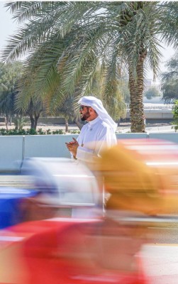 نهيان بن زايد يشهد جانباً من منافسات المرحلة السابعة والختامية من طواف الإمارات 2026