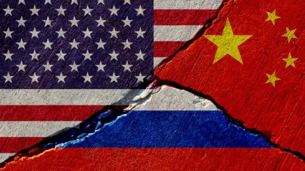 محادثات بين أمريكا وروسيا والصين لبحث الحد من الأسلحة النووية