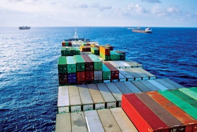 تقلبات غير مسبوقة في حركة التجارة العالمية بسبب فوضى الرسوم الجمركية